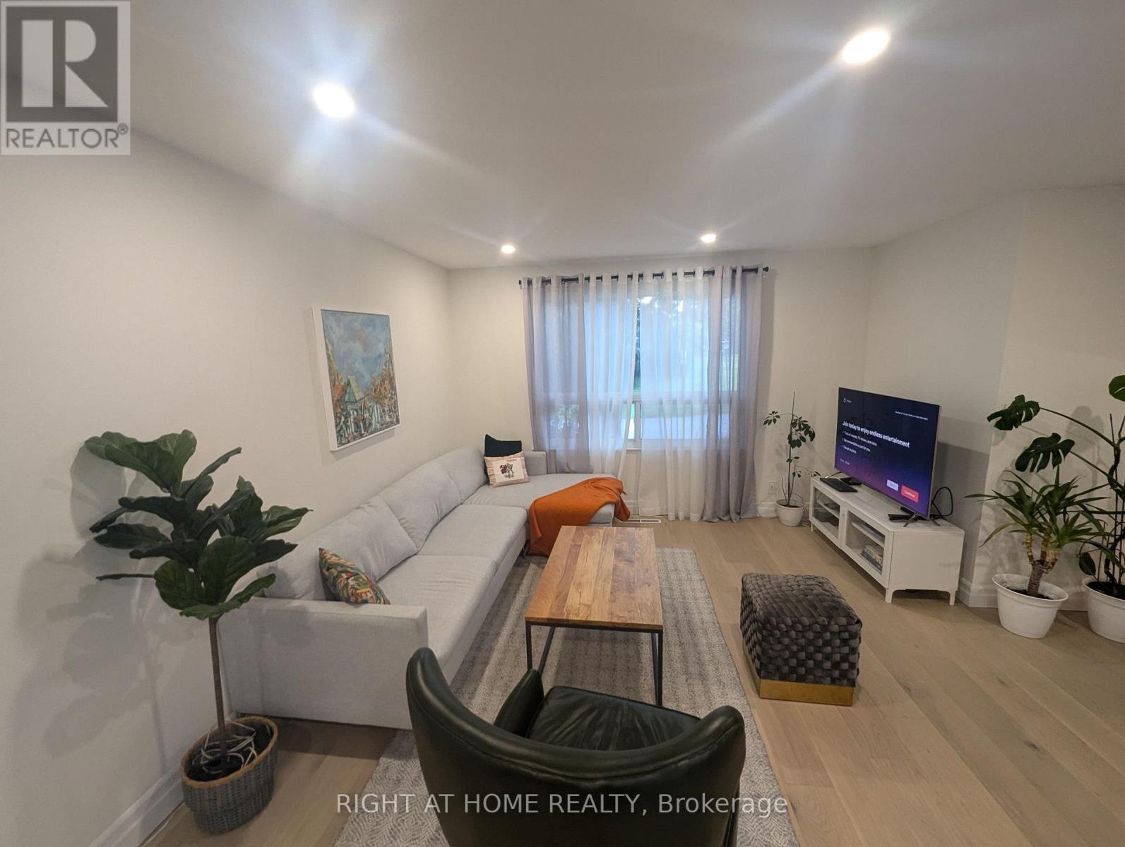 6 Broadpath Road, Toronto, Ontario  M3C 2B5 - Photo 13 - C13522226