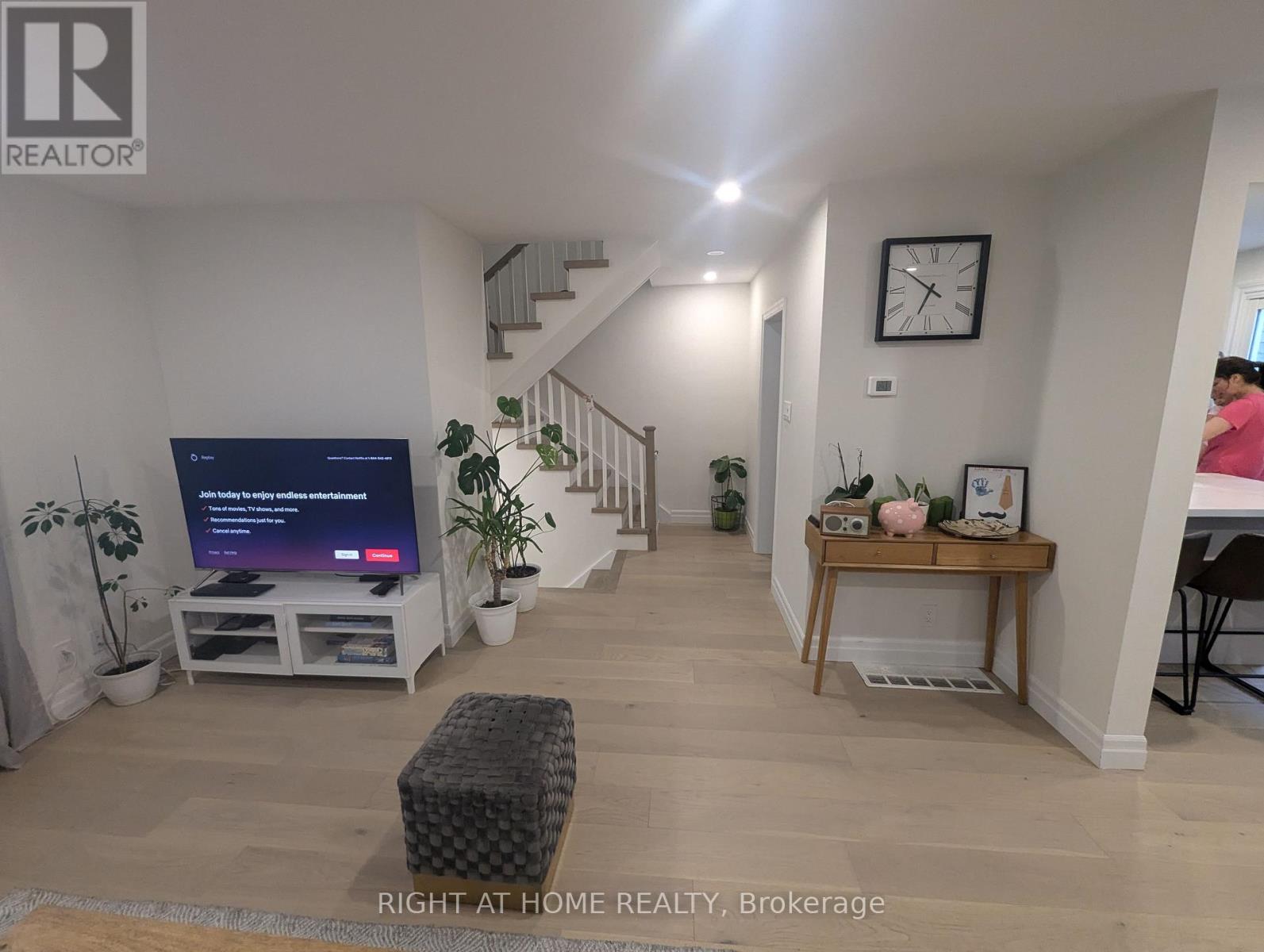 6 Broadpath Road, Toronto, Ontario  M3C 2B5 - Photo 14 - C13522226