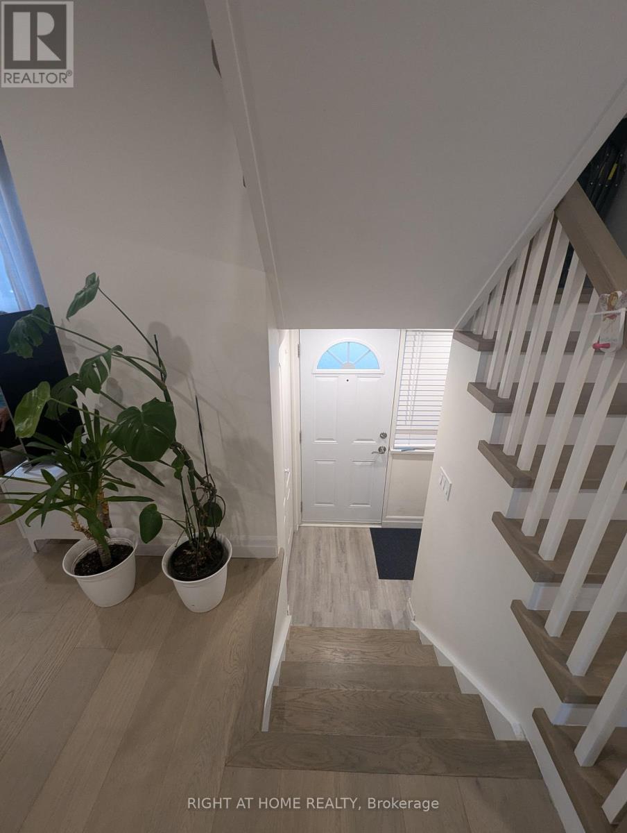 6 Broadpath Road, Toronto, Ontario  M3C 2B5 - Photo 25 - C13522226