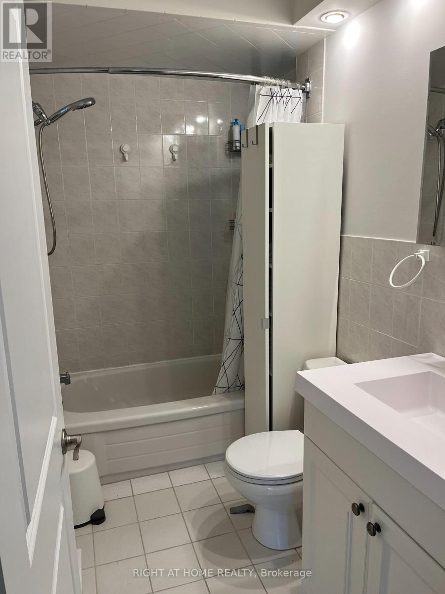 6 Broadpath Road, Toronto, Ontario  M3C 2B5 - Photo 27 - C13522226