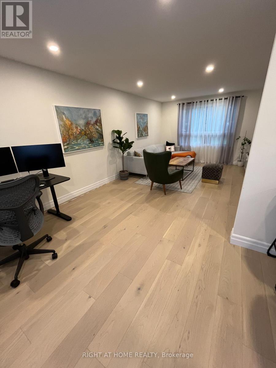 6 Broadpath Road, Toronto, Ontario  M3C 2B5 - Photo 6 - C13522226