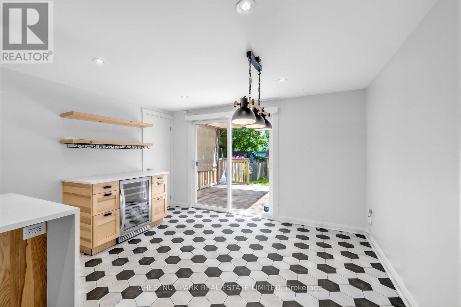 25 Kenworthy Avenue, Toronto, Ontario  M1L 3B1 - Photo 7 - E13520684