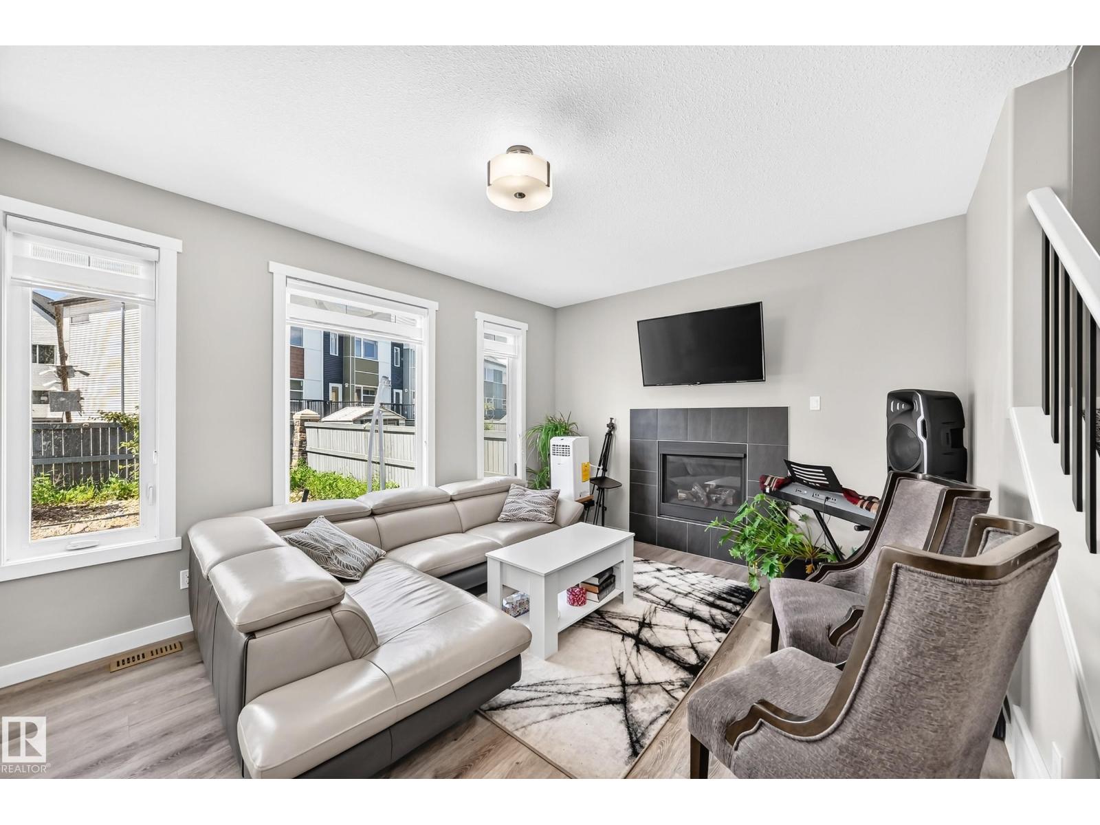 5719 Greenough Landing Ld NW, Edmonton, Alberta  T5T 7C8 - Photo 2 - E4497098