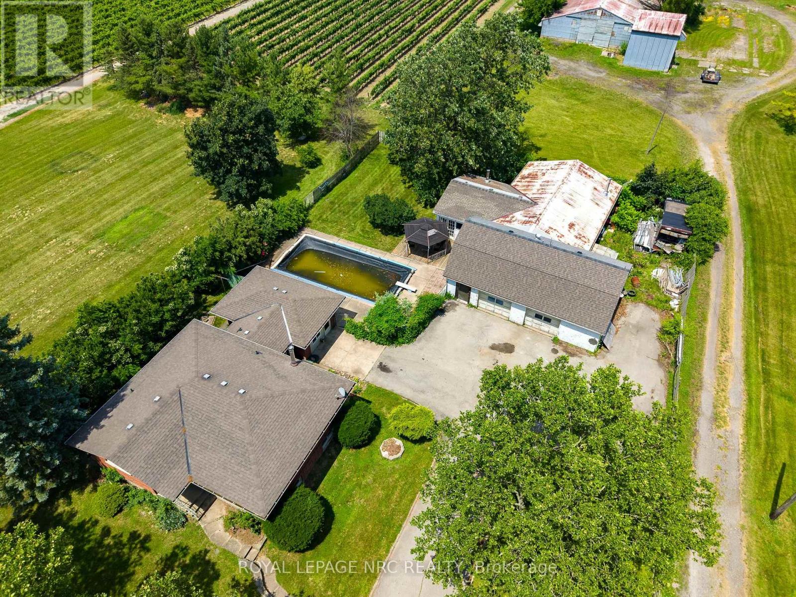 948 3 Line E, Niagara-On-The-Lake, Ontario  L2W 1A2 - Photo 2 - X13518110