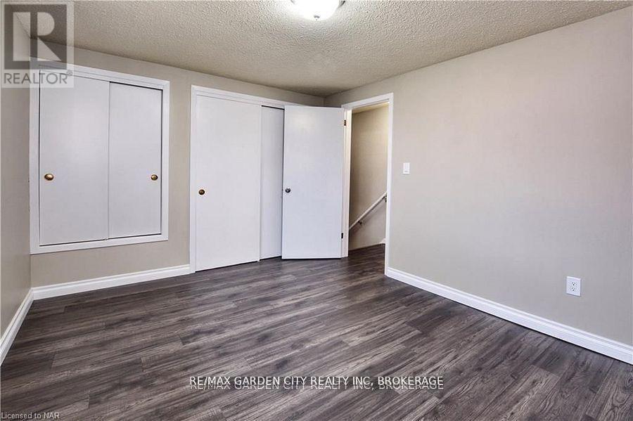-Main Unit (2 Floors) - 49 Bendingroad Crescent, St. Catharines, Ontario  L2N 5R4 - Photo 6 - X13522402