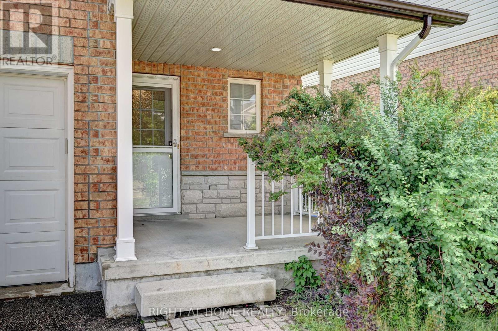 760 Paris Boulevard, Waterloo, Ontario  N2T 2Y1 - Photo 3 - X13522394