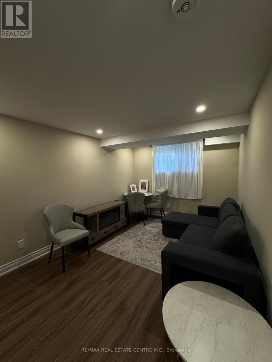 B-Unit - 20 Dudley Drive, Guelph, Ontario  N1G 0E6 - Photo 2 - X13522426