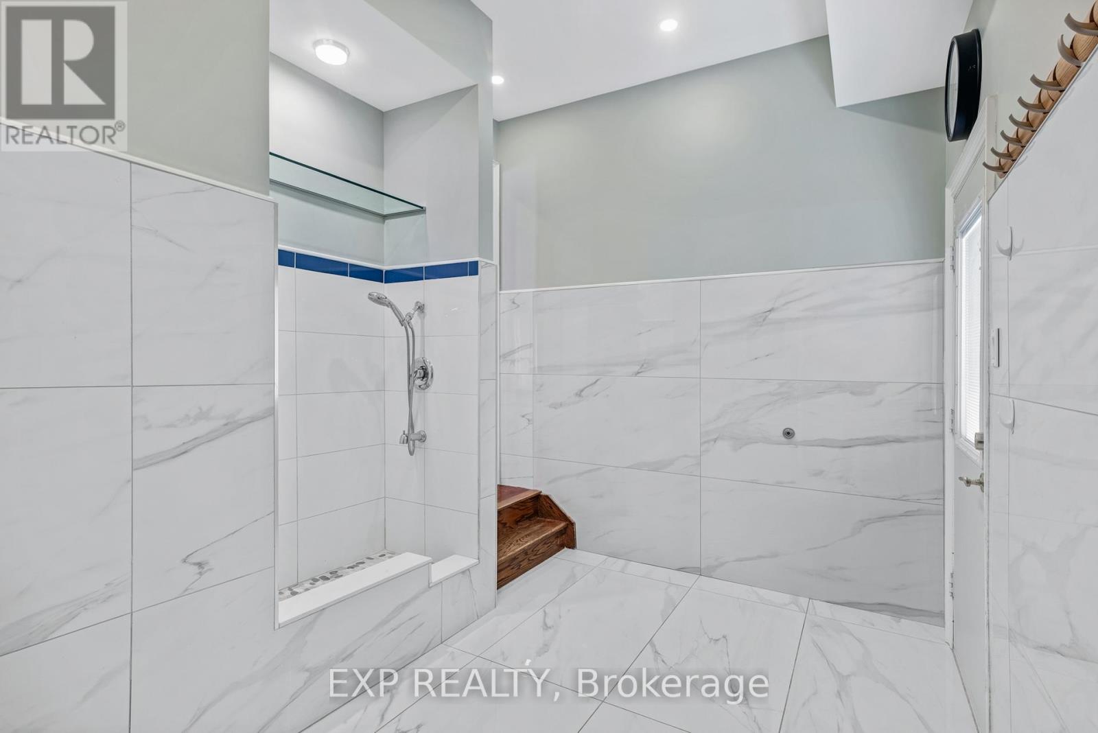 598 Lyman Boulevard, Newmarket, Ontario  L3X 1V9 - Photo 14 - N12828348