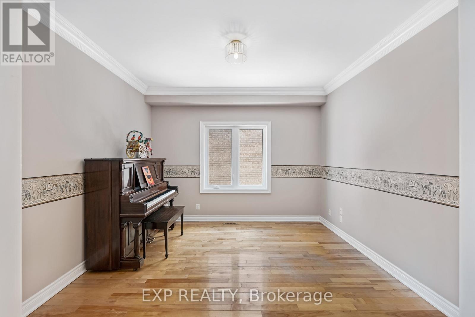 598 Lyman Boulevard, Newmarket, Ontario  L3X 1V9 - Photo 10 - N12828348