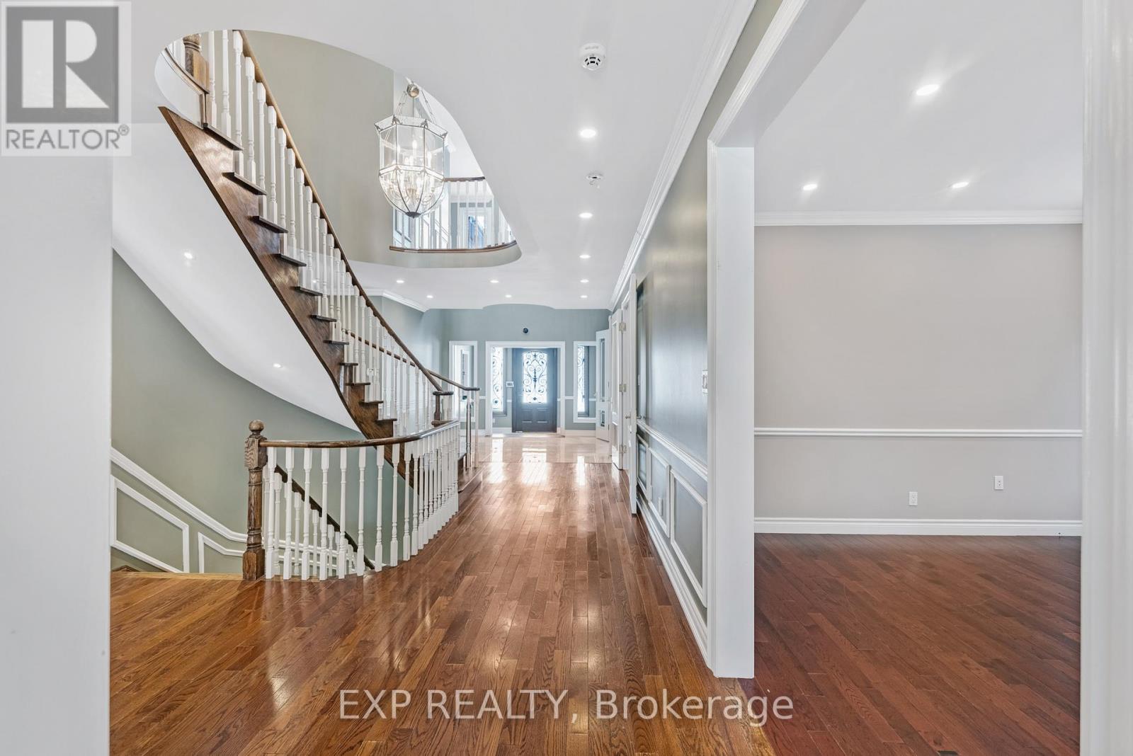 598 Lyman Boulevard, Newmarket, Ontario  L3X 1V9 - Photo 9 - N12828348