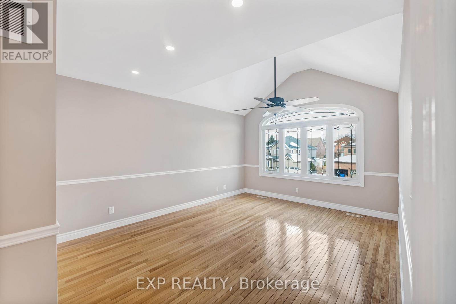 598 Lyman Boulevard, Newmarket, Ontario  L3X 1V9 - Photo 29 - N12828348