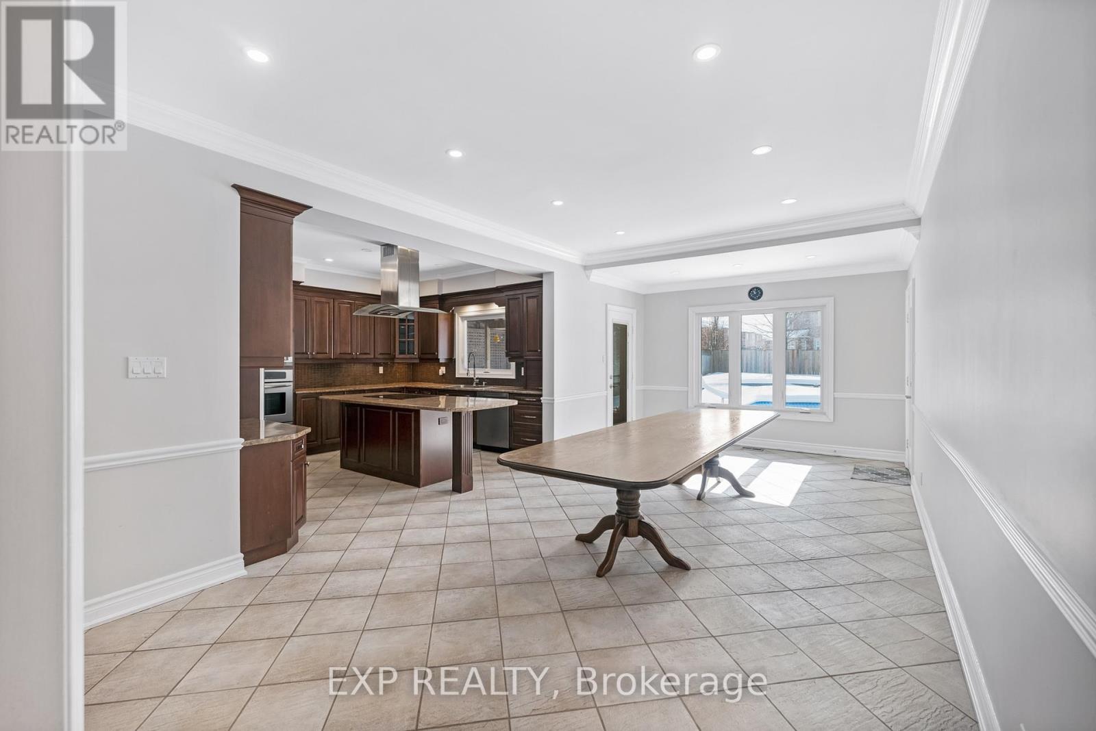 598 Lyman Boulevard, Newmarket, Ontario  L3X 1V9 - Photo 6 - N12828348