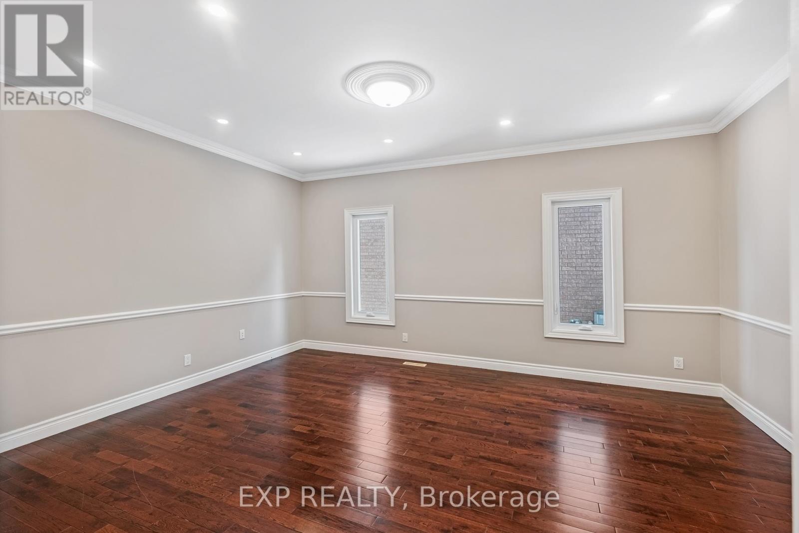 598 Lyman Boulevard, Newmarket, Ontario  L3X 1V9 - Photo 8 - N12828348