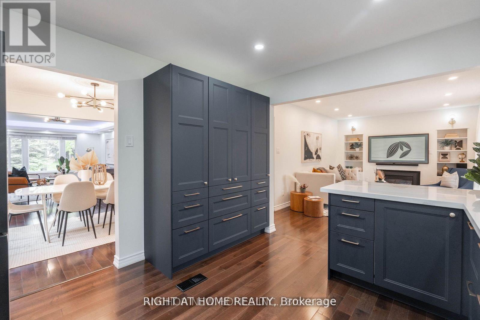 11 Law Crescent, Richmond Hill, Ontario  L4C 5K7 - Photo 10 - N13522478