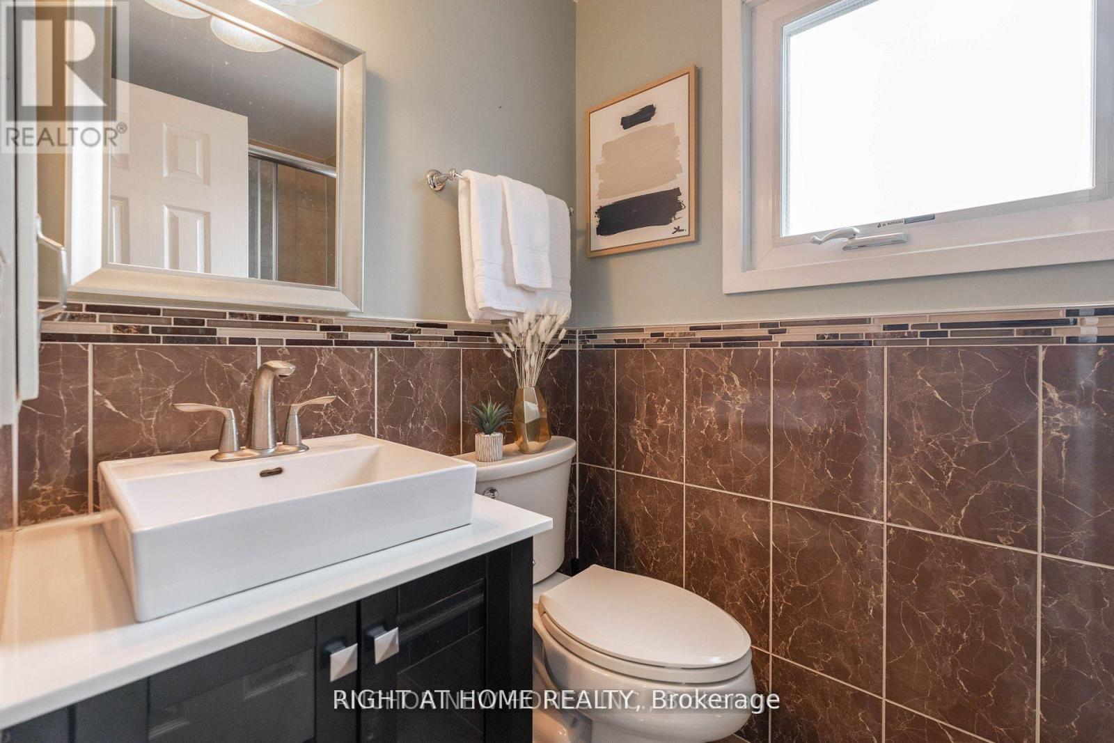 11 Law Crescent, Richmond Hill, Ontario  L4C 5K7 - Photo 20 - N13522478