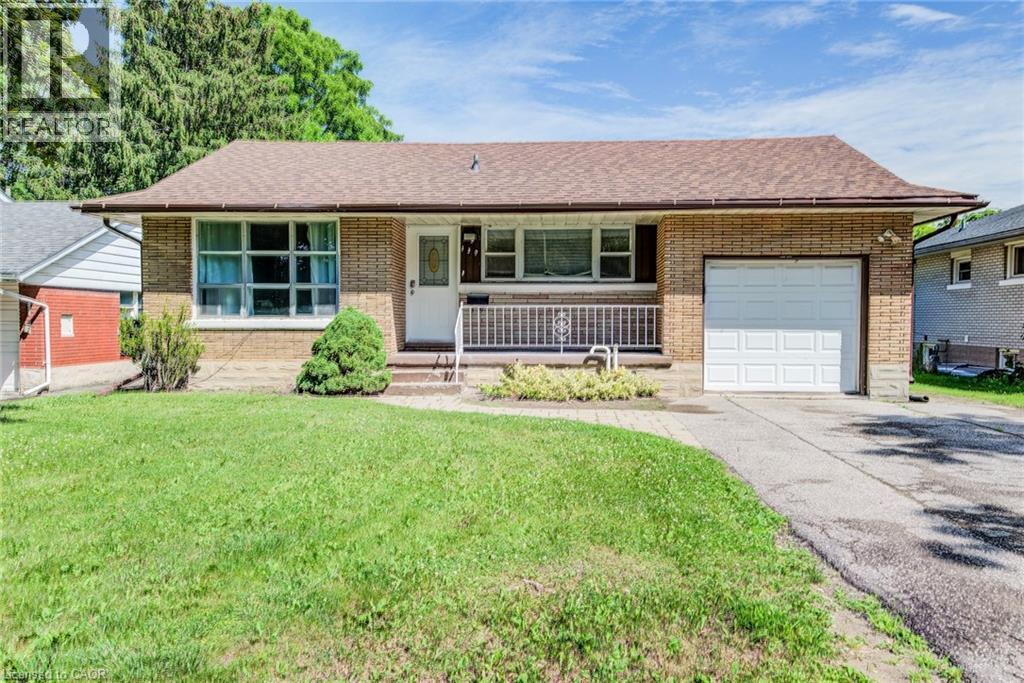 139 ELGIN Crescent, Waterloo, Ontario