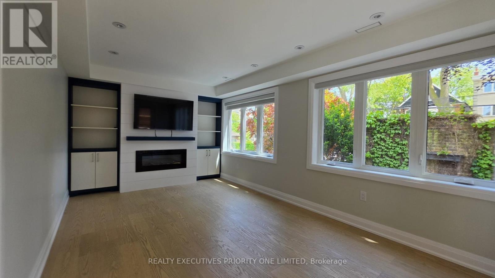 Main - 10 Lascelles Boulevard, Toronto, Ontario  M4V 2B5 - Photo 10 - C13522548