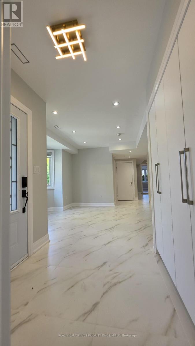 Main - 10 Lascelles Boulevard, Toronto, Ontario  M4V 2B5 - Photo 17 - C13522548