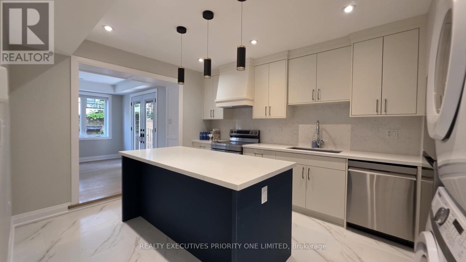 Main - 10 Lascelles Boulevard, Toronto, Ontario  M4V 2B5 - Photo 19 - C13522548