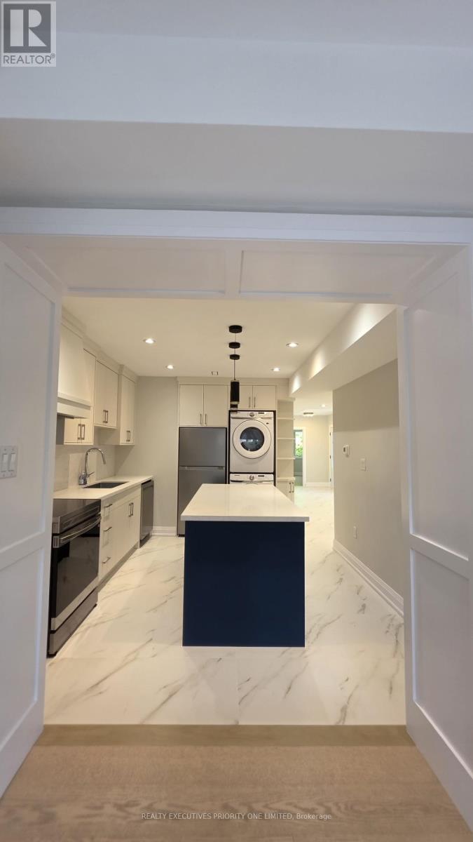 Main - 10 Lascelles Boulevard, Toronto, Ontario  M4V 2B5 - Photo 20 - C13522548