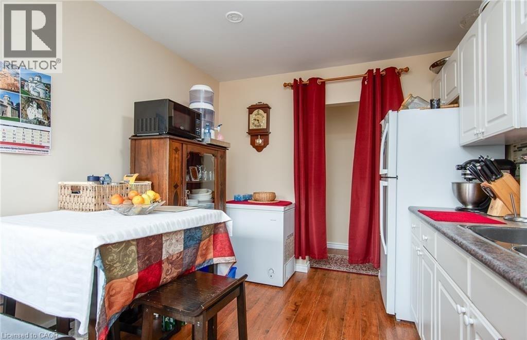 706 Frederick Street Unit# 2, Kitchener, Ontario  N2B 2B2 - Photo 5 - 40845187