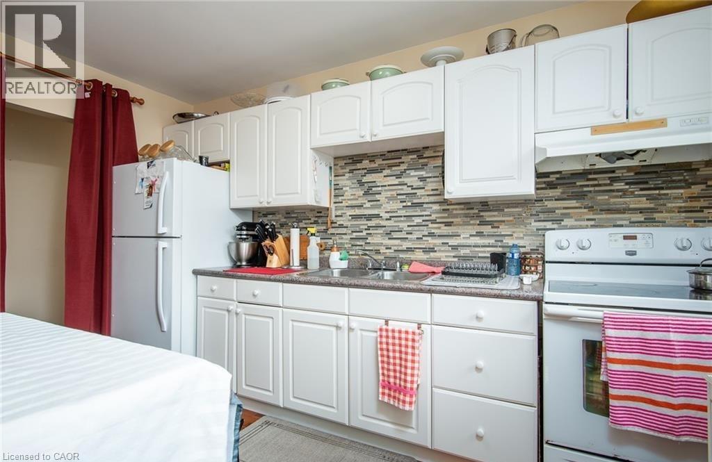 706 Frederick Street Unit# 2, Kitchener, Ontario  N2B 2B2 - Photo 3 - 40845187