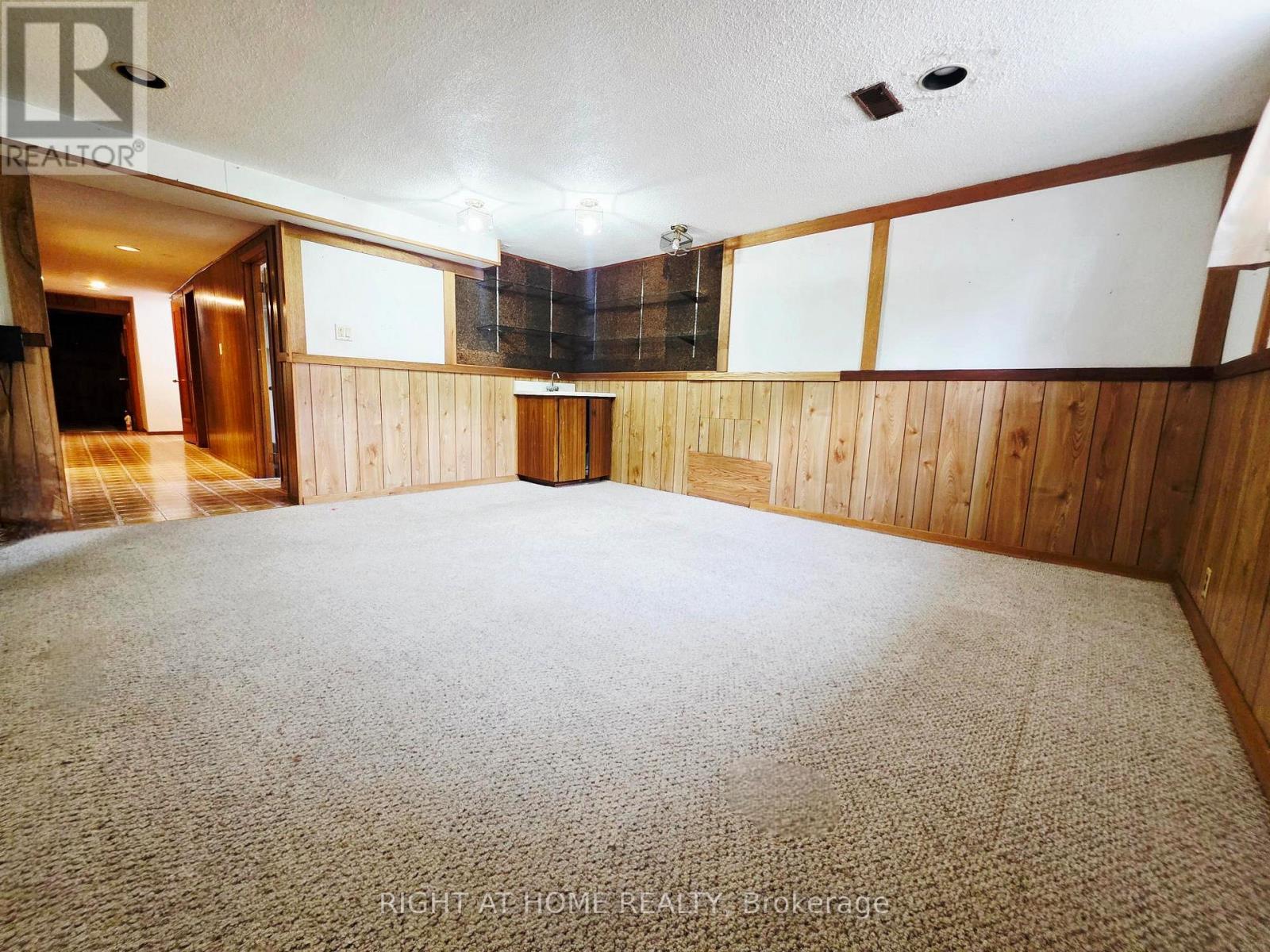 Lower - 252 Maple Leaf Drive, Toronto, Ontario  M6L 1P1 - Photo 11 - W13522516