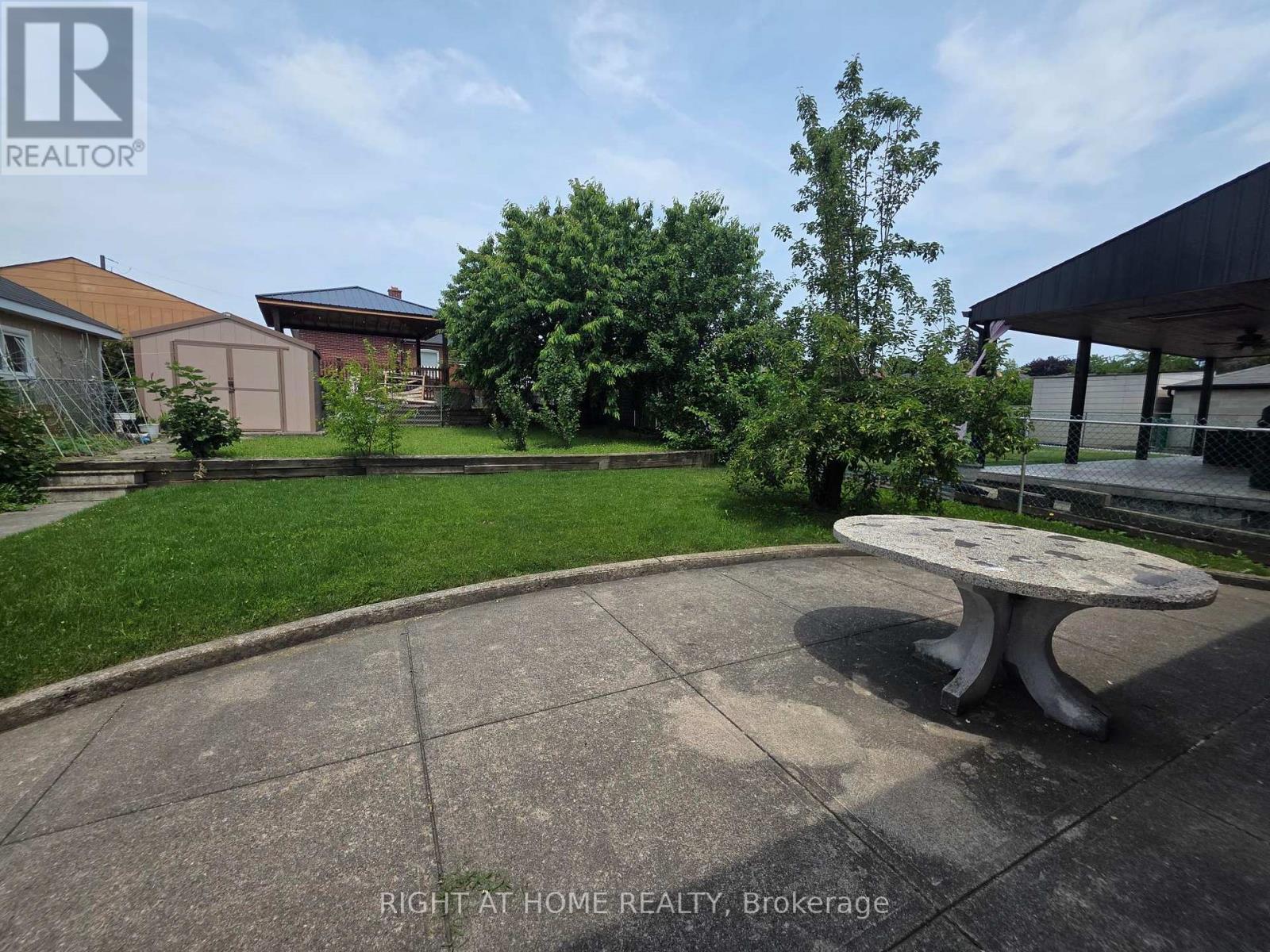 Lower - 252 Maple Leaf Drive, Toronto, Ontario  M6L 1P1 - Photo 19 - W13522516