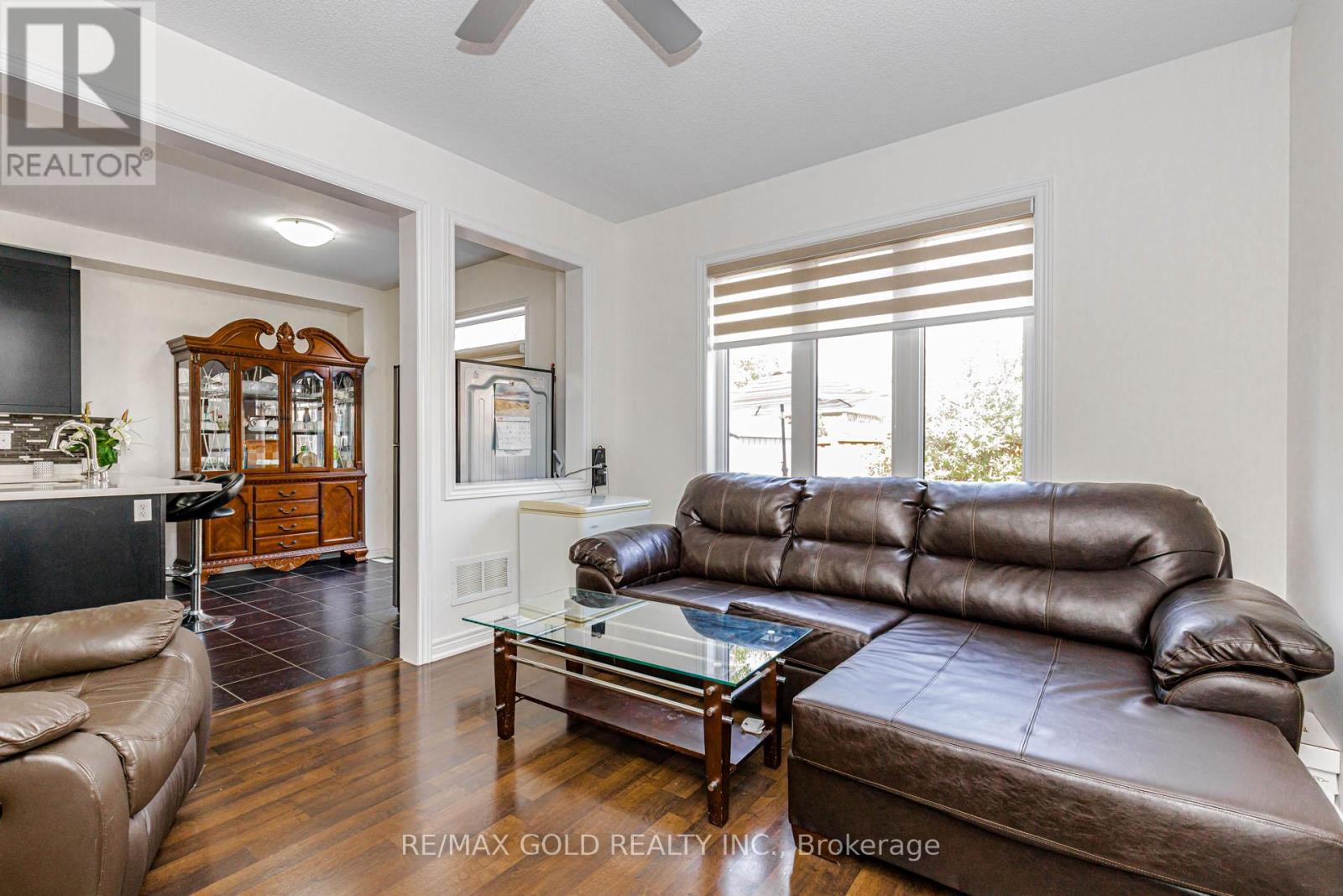 12 Fitzgibson Street, Brampton, Ontario  L6Y 5Y5 - Photo 19 - W13522538