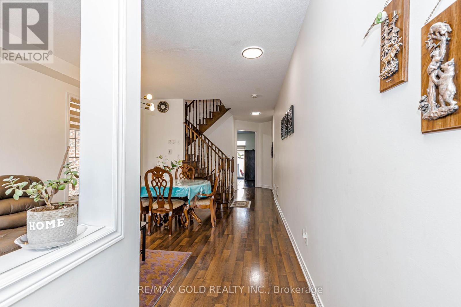 12 Fitzgibson Street, Brampton, Ontario  L6Y 5Y5 - Photo 6 - W13522538