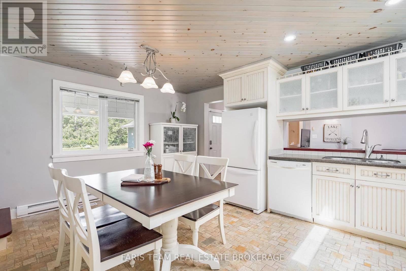 1622 Houseys Rapids Road, Gravenhurst, Ontario  P1P 1R3 - Photo 11 - X13522506