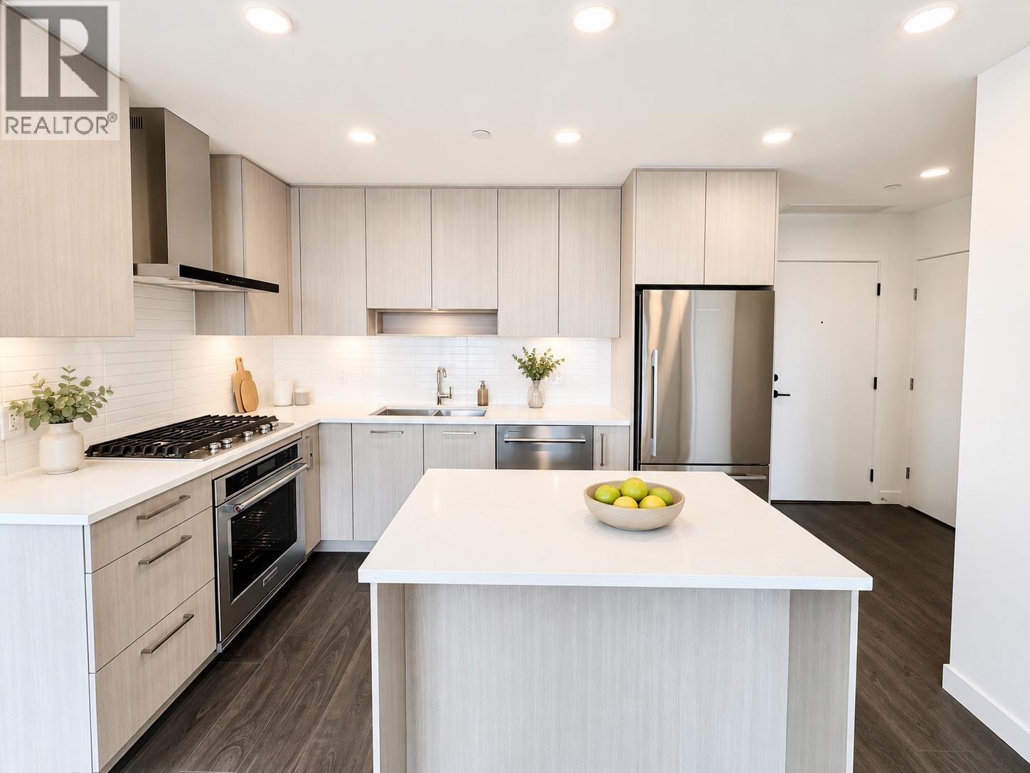 2203 518 Clarke Road, Coquitlam, British Columbia  V3J 0S7 - Photo 2 - R3142726