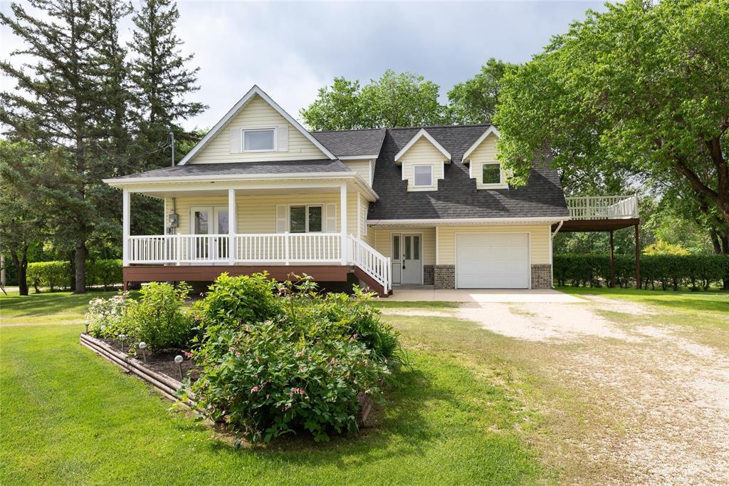 424 Rockwood Street, Steinbach, Manitoba  R5G 1Z9 - Photo 0 - 202615407