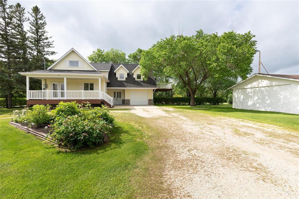 424 Rockwood Street, Steinbach, Manitoba  R5G 1Z9 - Photo 1 - 202615407