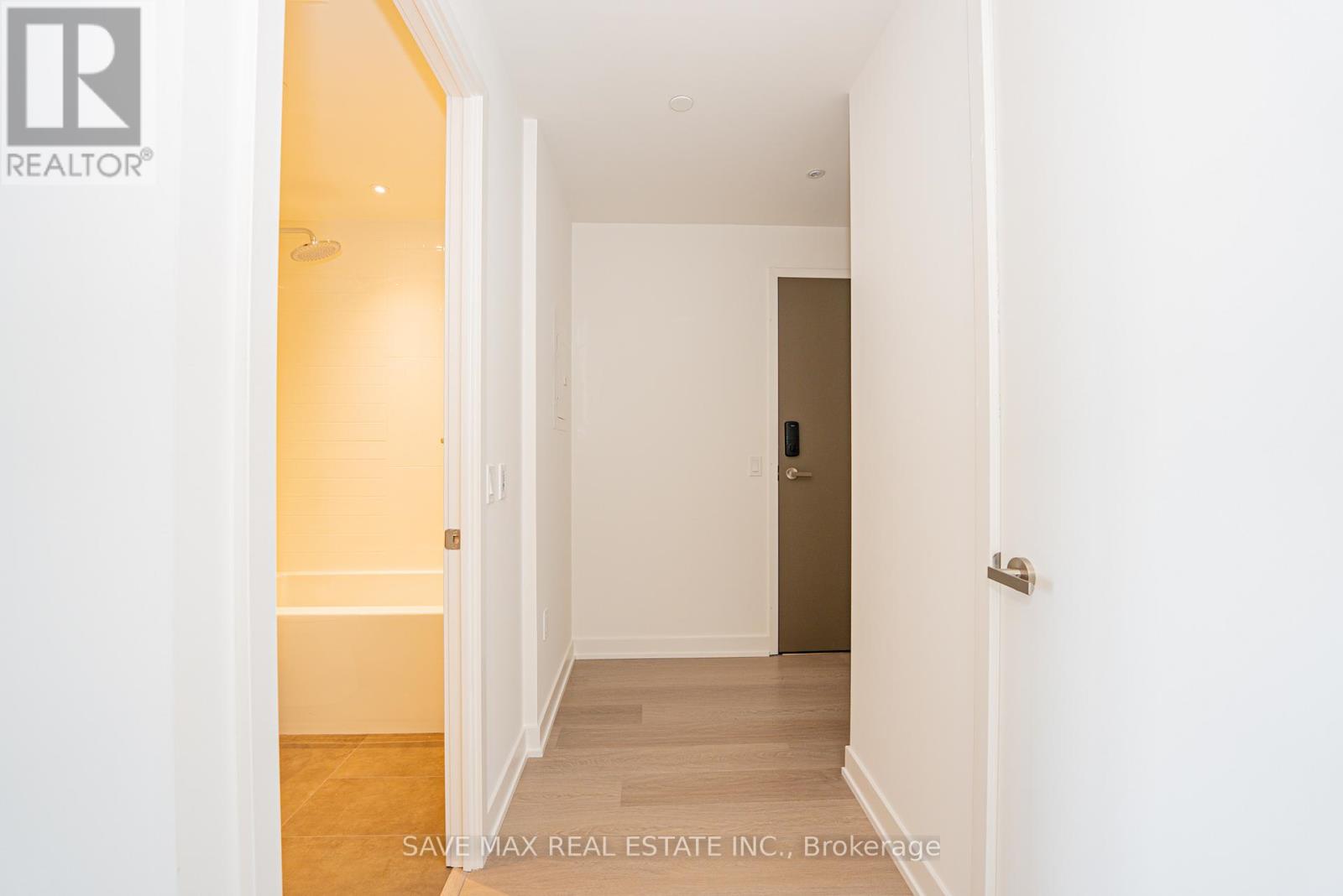 6701 - 448 Burnhamthorpe Road W, Mississauga, Ontario  L5B 4M6 - Photo 8 - W13516232