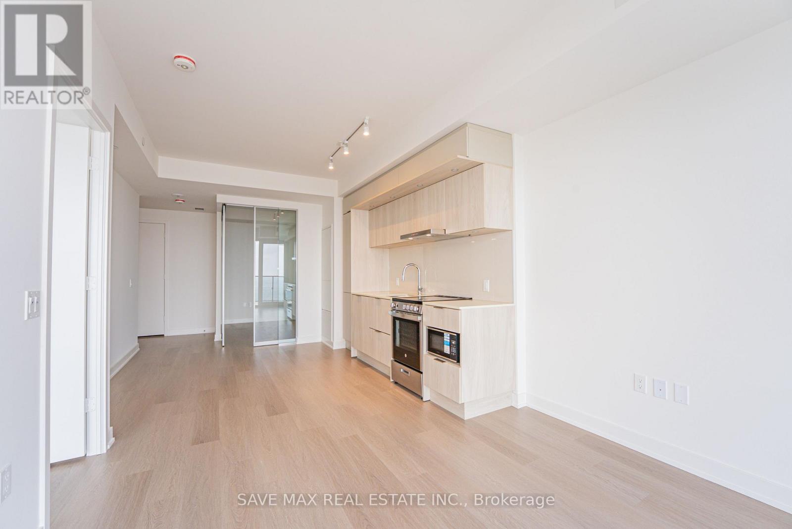 6701 - 448 Burnhamthorpe Road W, Mississauga, Ontario  L5B 4M6 - Photo 10 - W13516232