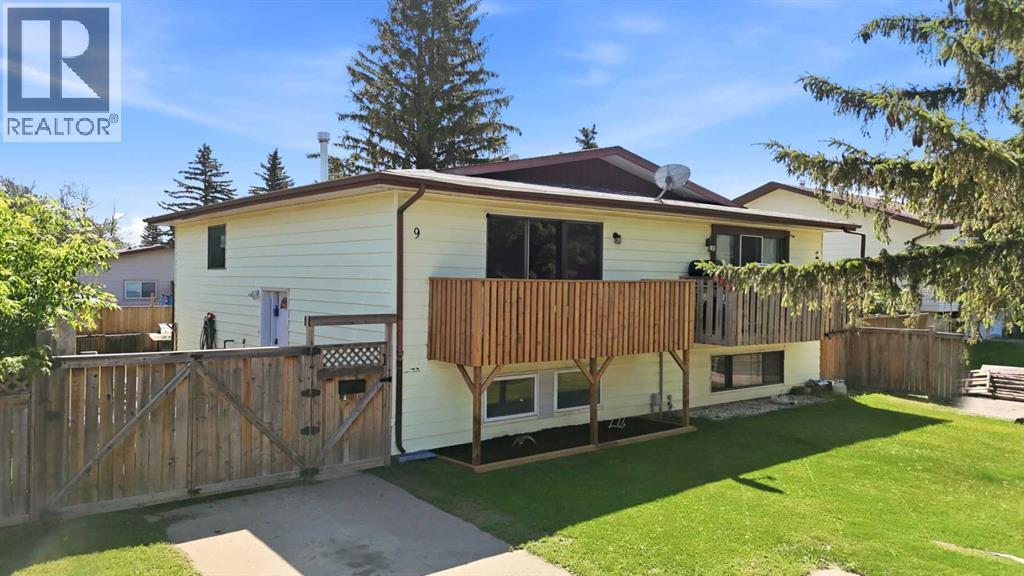 9 Griffiths Avenue, Red Deer, Alberta  T4P 2K6 - Photo 1 - A2324256
