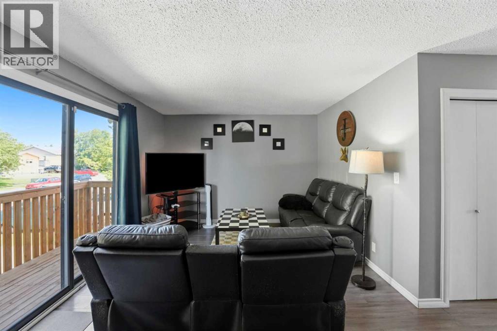9 Griffiths Avenue, Red Deer, Alberta  T4P 2K6 - Photo 7 - A2324256