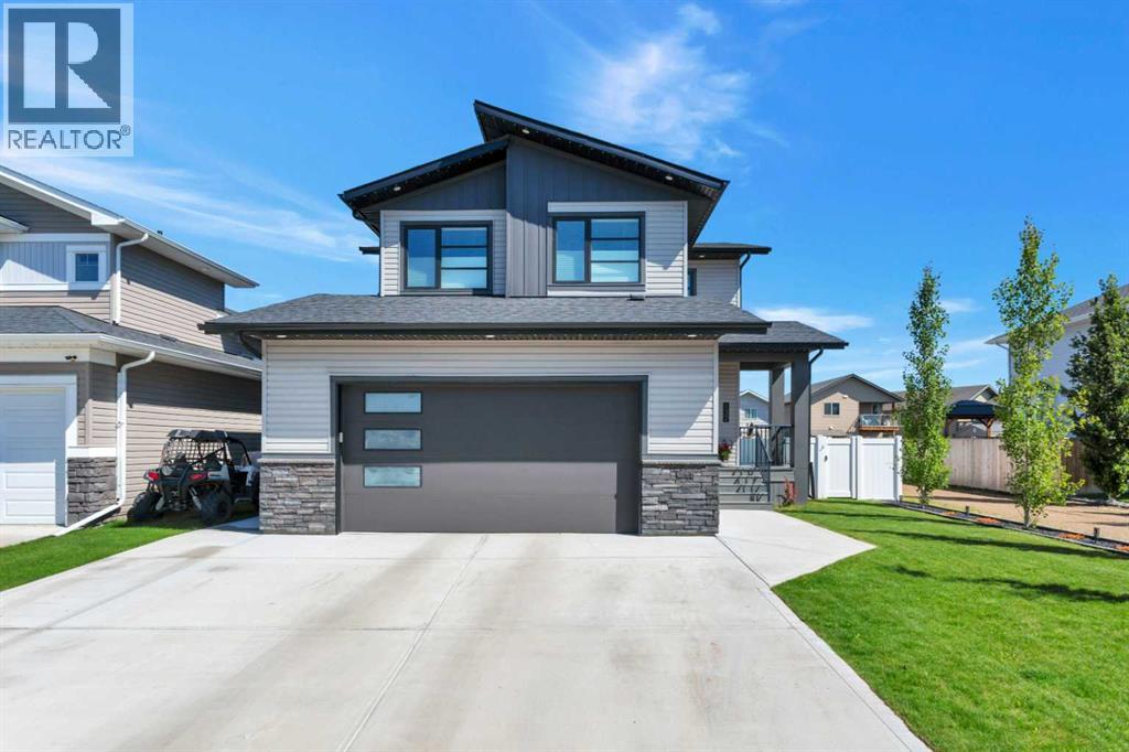 132 Hollman Close E, penhold, Alberta