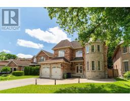 24 MURRAY AVENUE, Toronto, Ontario