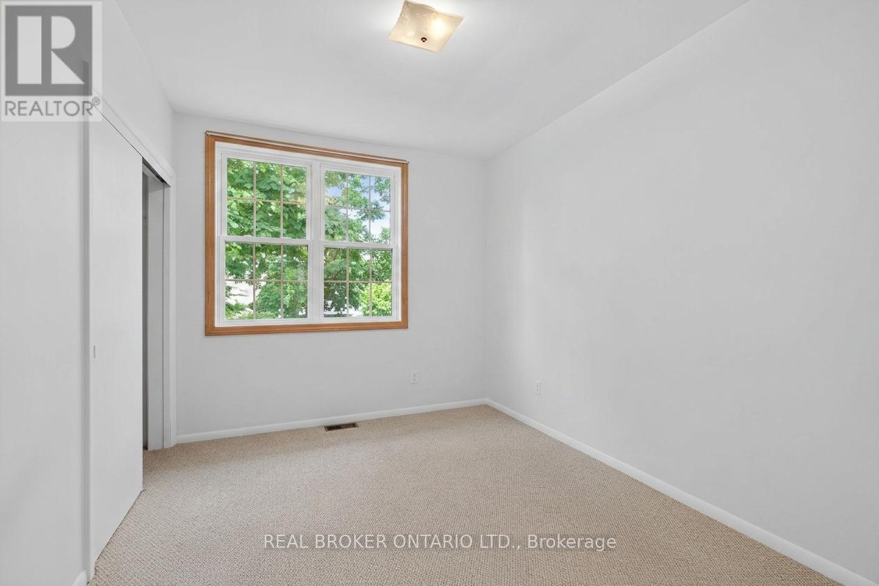 8 Westmount Drive S, Orillia, Ontario  L3V 6C9 - Photo 9 - S13522664