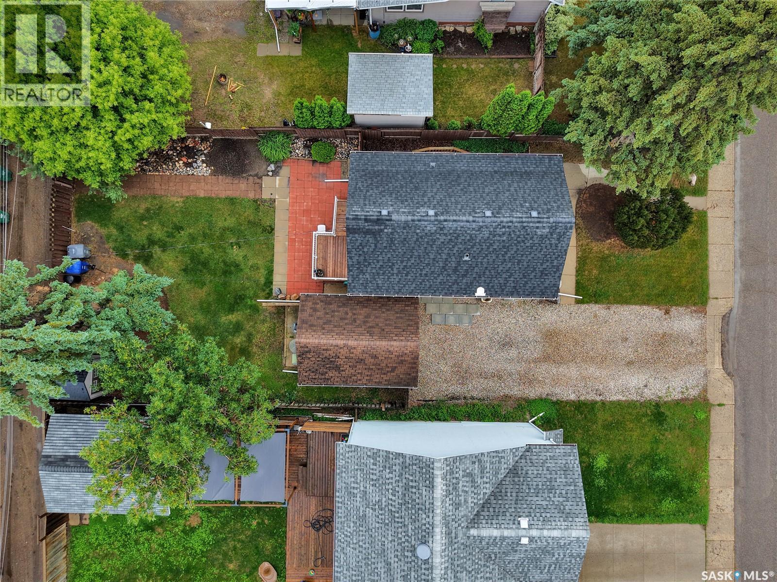 2524 Kelvin Avenue, Saskatoon, Saskatchewan  S7J 0T7 - Photo 2 - SK041463