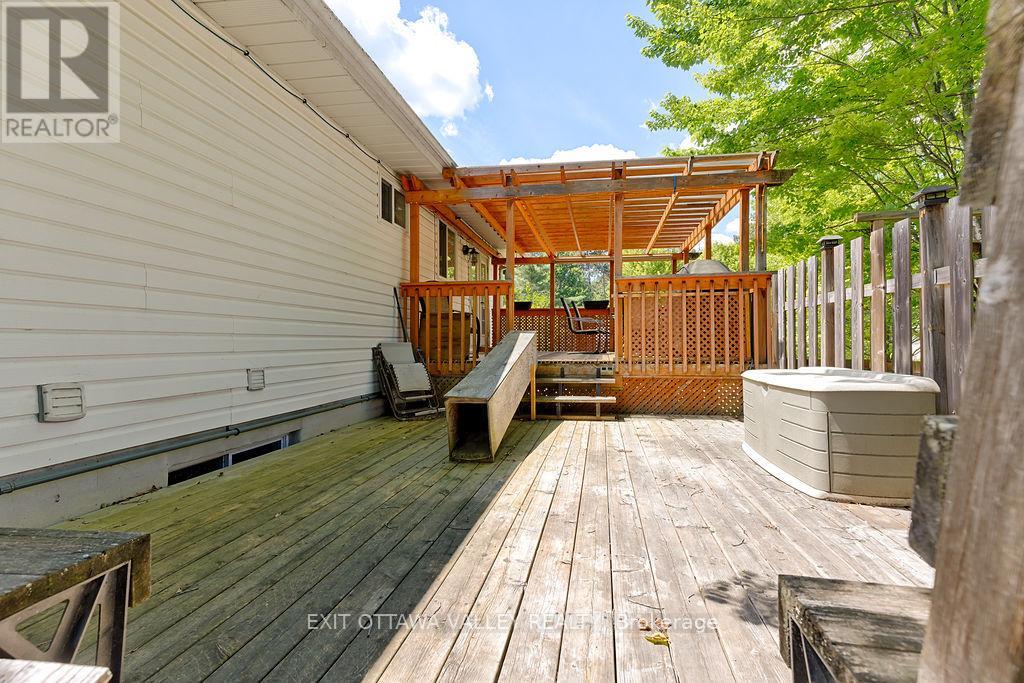314 Carla Street, Petawawa, Ontario  K8H 3N2 - Photo 42 - X13522768