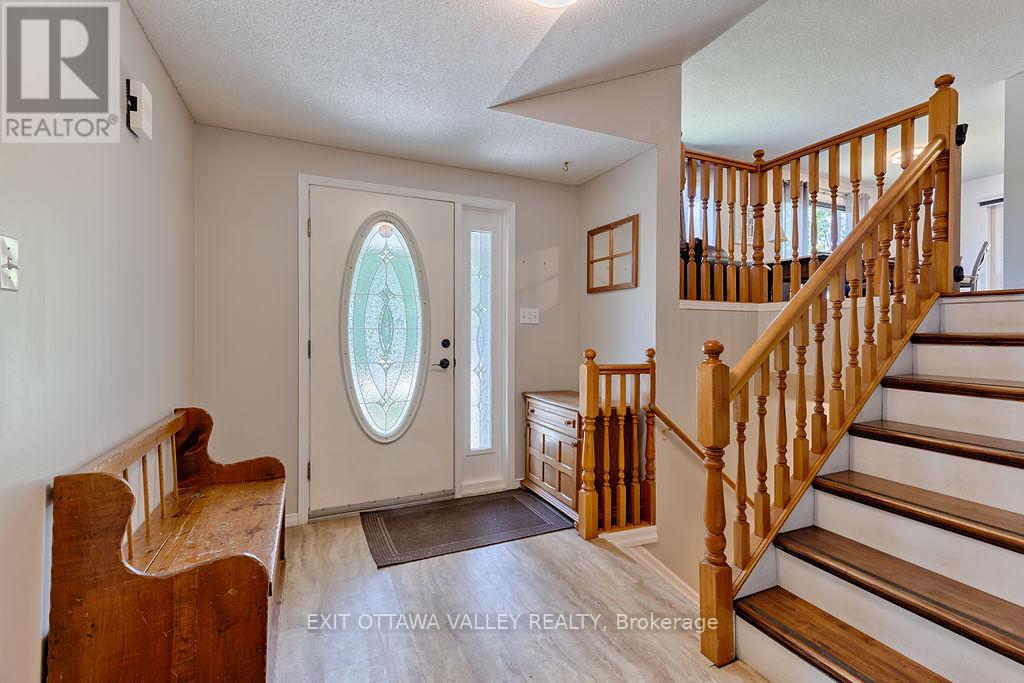 314 Carla Street, Petawawa, Ontario  K8H 3N2 - Photo 7 - X13522768
