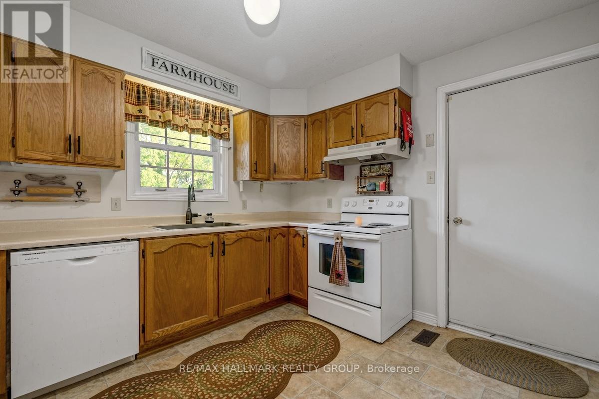 20 Hilltop Crescent S, North Grenville, Ontario  K0G 1J0 - Photo 6 - X13521924