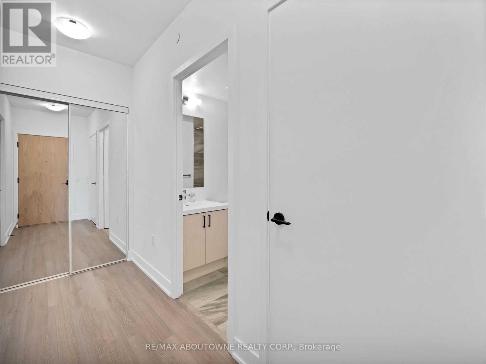 914 - 50 George Butchart Drive, Toronto, Ontario M3K 0C9 - Photo 5 - W13522788