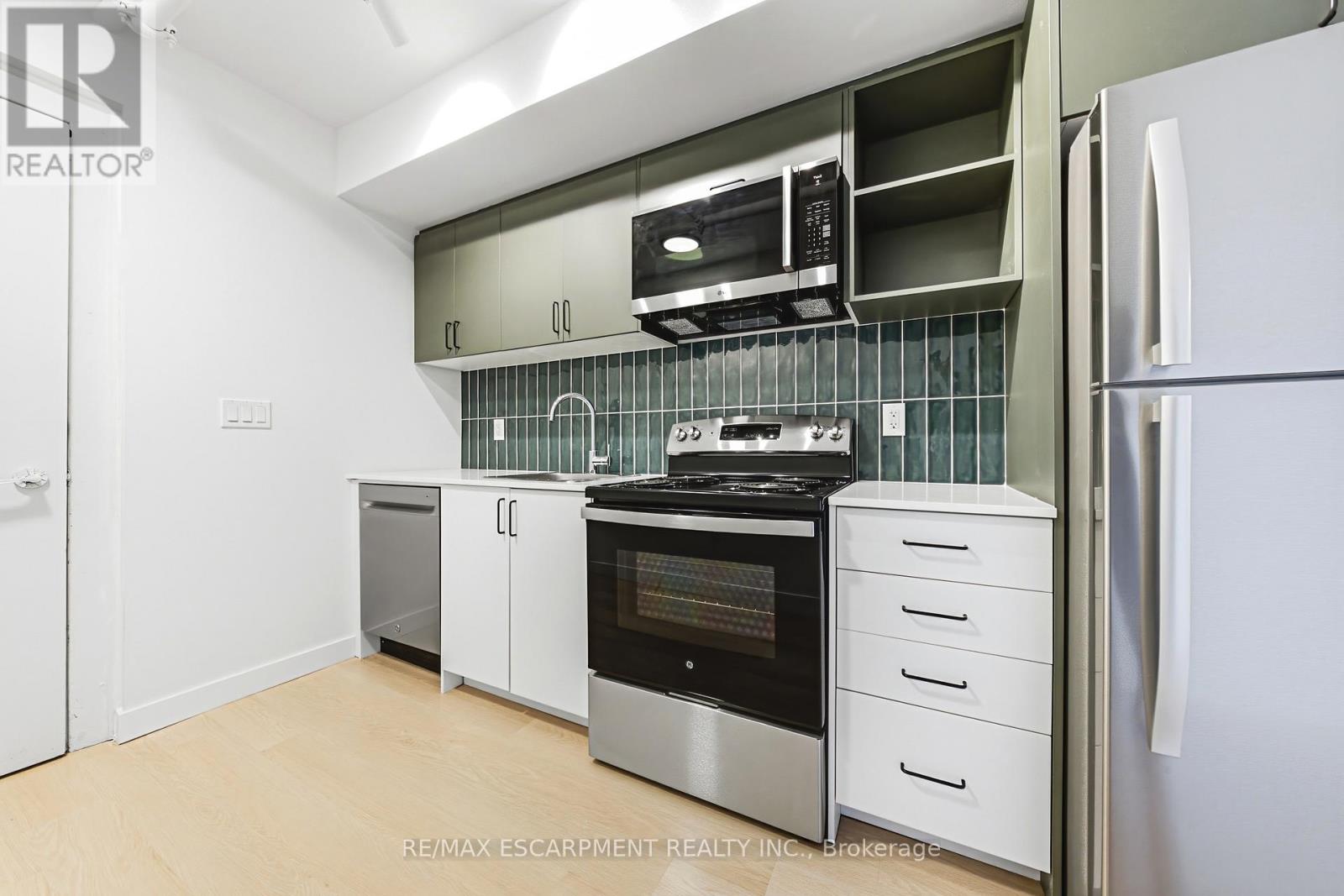 105 - 325 JAMES STREET S, Hamilton (Corktown)