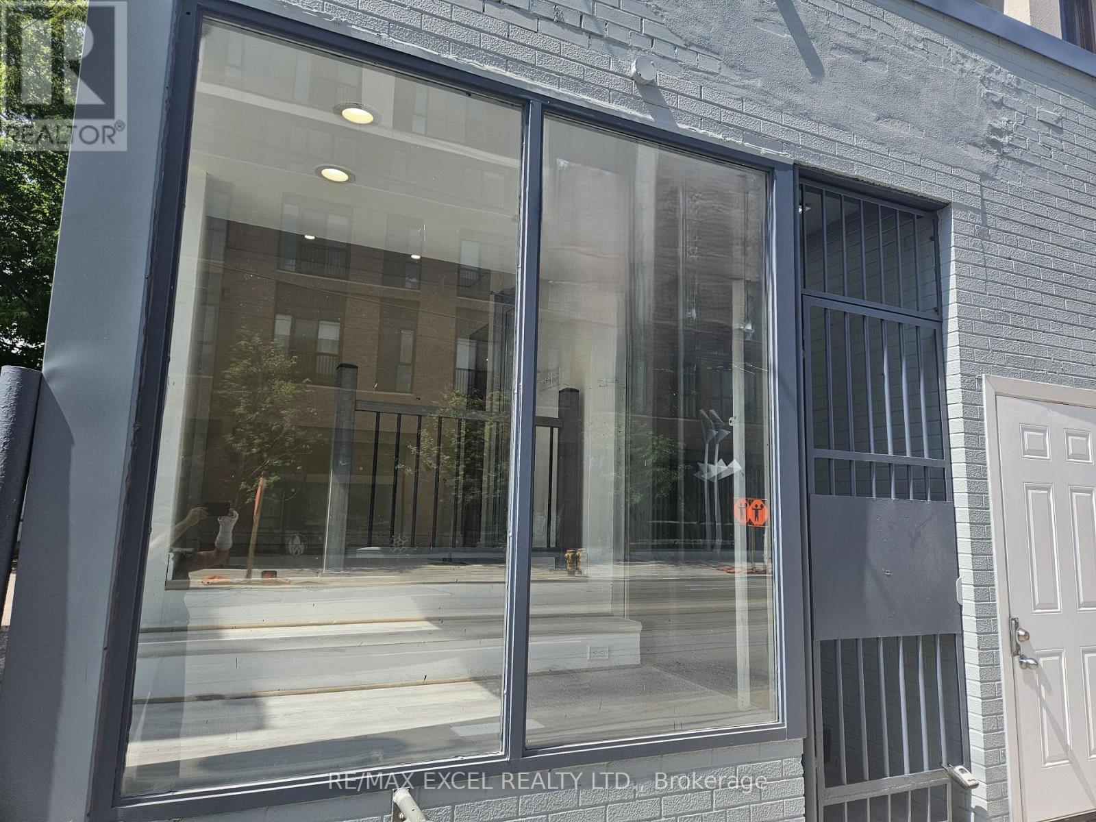 300 Gerrard Street E, Toronto, Ontario  M5A 3A1 - Photo 3 - C13213176