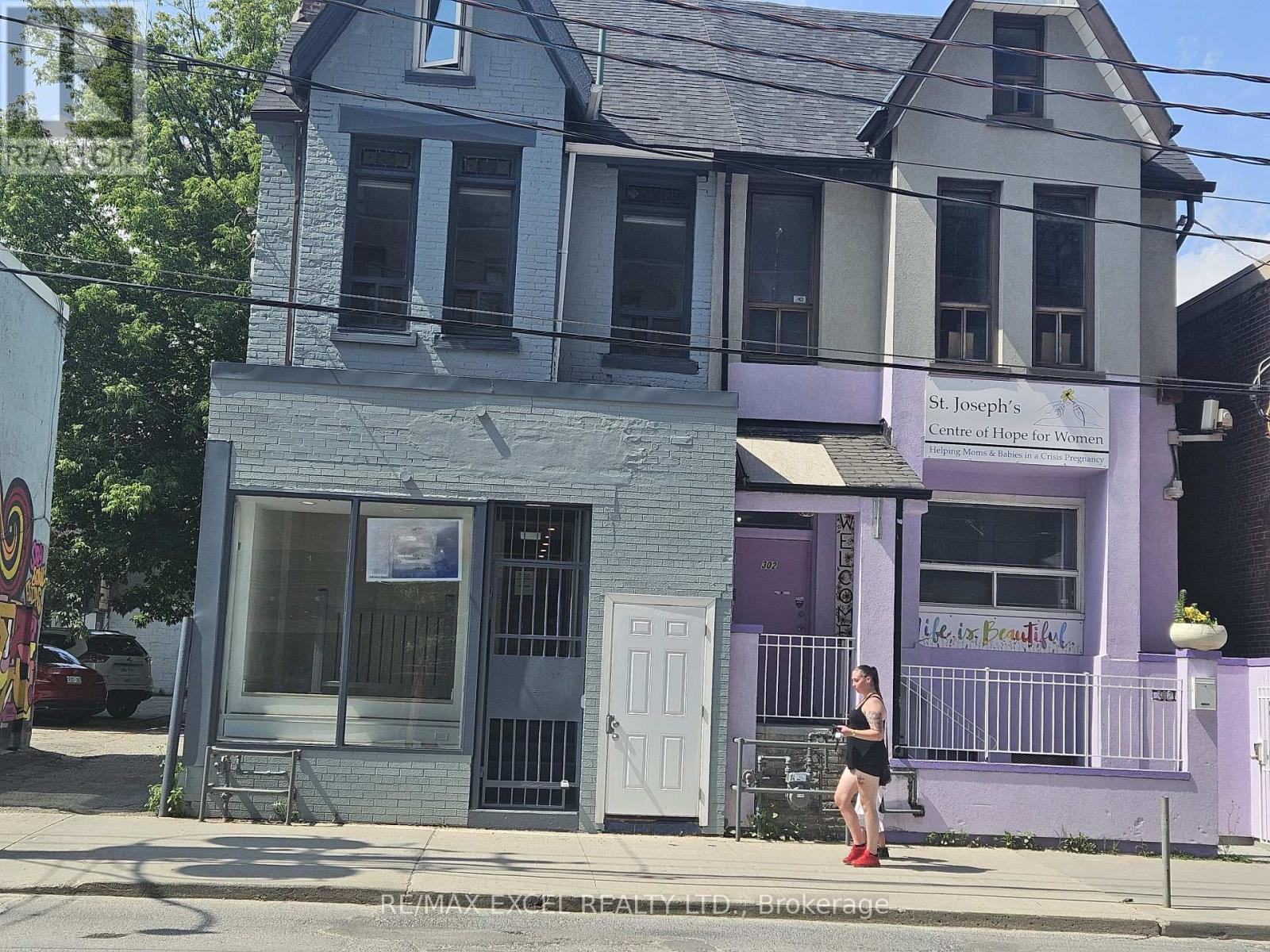 300 Gerrard Street E, Toronto, Ontario  M5A 3A1 - Photo 2 - C13213176