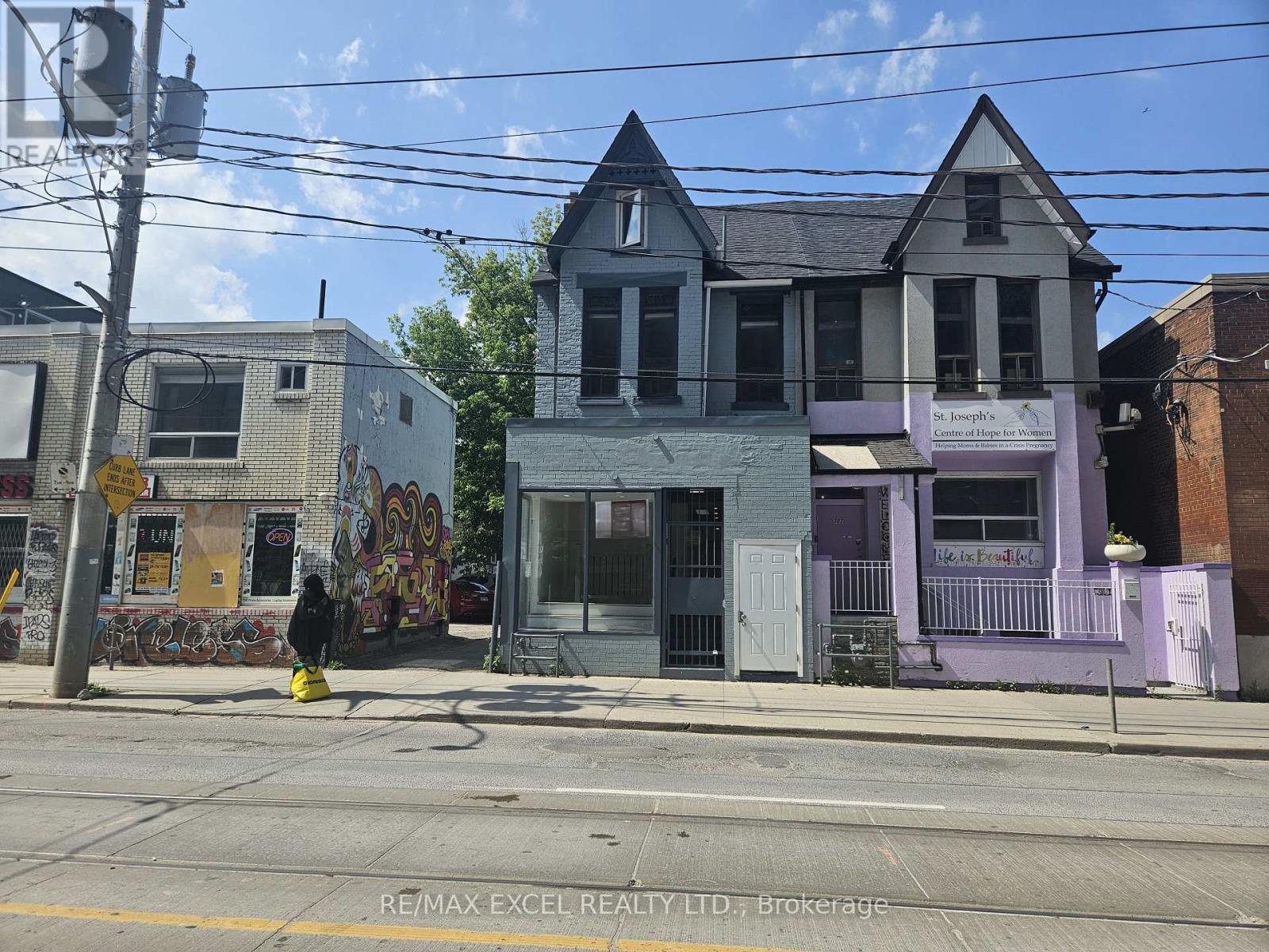 300 GERRARD STREET E, Toronto, Ontario